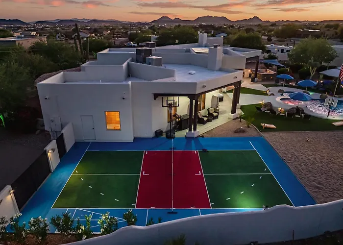 Private Oasis Pickleball Volleyball Sleeps 24 Holiday home Phoenix