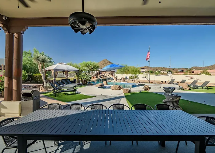 Private Oasis Pickleball Volleyball Sleeps 24 Holiday home *