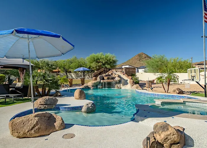 Holiday home Private Oasis Pickleball Volleyball Sleeps 24 *