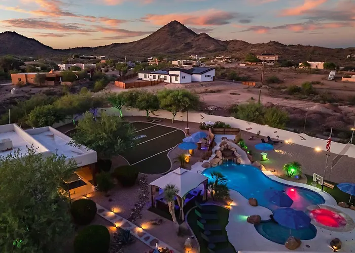 Holiday home Private Oasis Pickleball Volleyball Sleeps 24 Phoenix