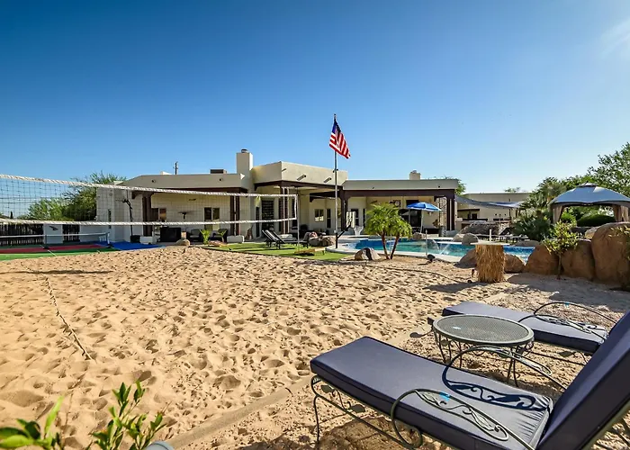 Private Oasis Pickleball Volleyball Sleeps 24 Holiday home *