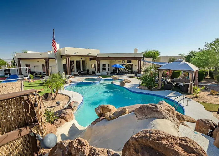 Holiday home Private Oasis Pickleball Volleyball Sleeps 24 *