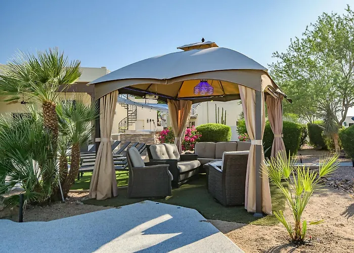Private Oasis Pickleball Volleyball Sleeps 24 Holiday home Phoenix