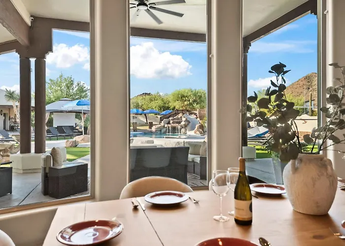 Holiday home Private Oasis Pickleball Volleyball Sleeps 24 *