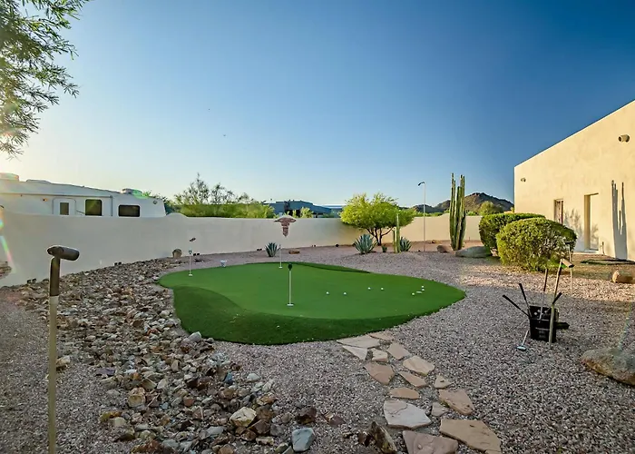 Private Oasis Pickleball Volleyball Sleeps 24 Holiday home *